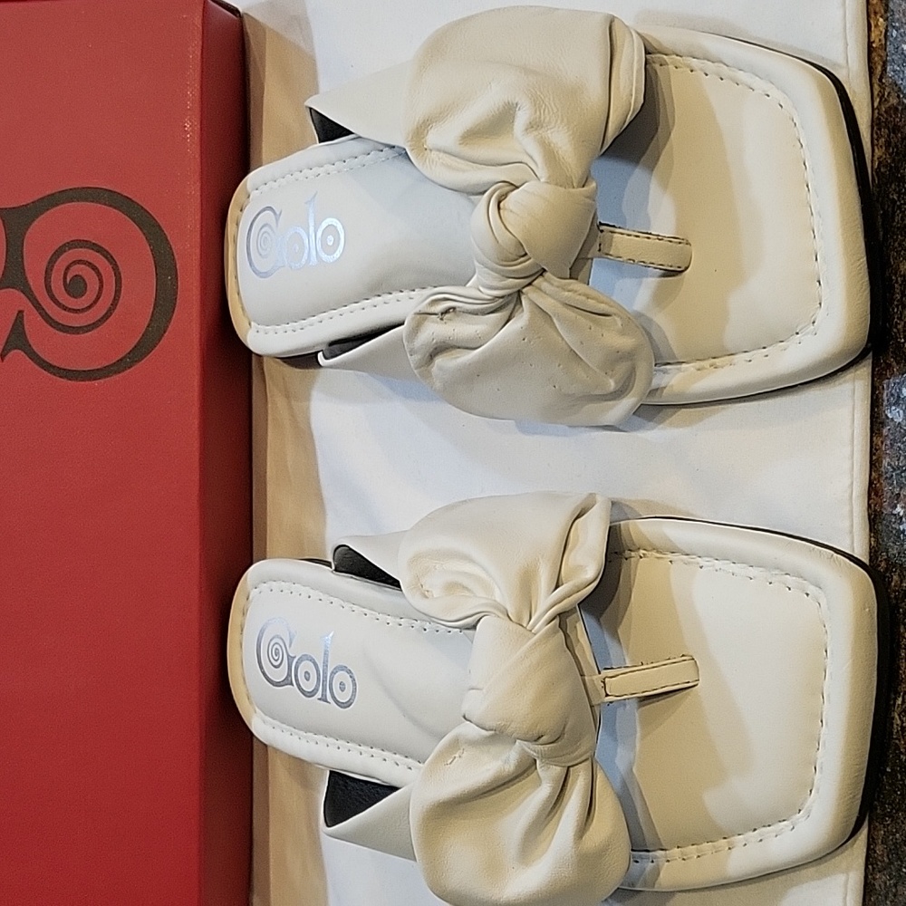 Golo NIB White Sandals